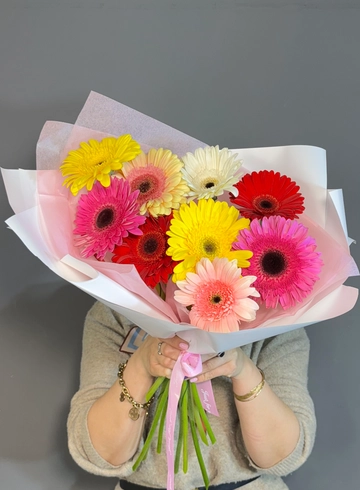 Букет из 9 гербер от интернет-магазина цветов в 