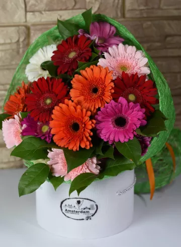 Яркий букет из гербер от интернет-магазина цветов в 