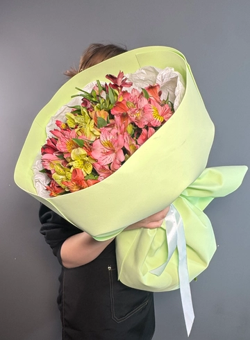 15 альстромерии от интернет-магазина цветов в 