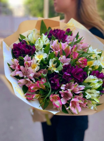 Букет «Крылья ветра» от интернет-магазина цветов в 