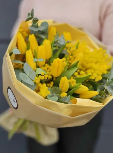 Букет из мимозы от интернет-магазина цветов в 
