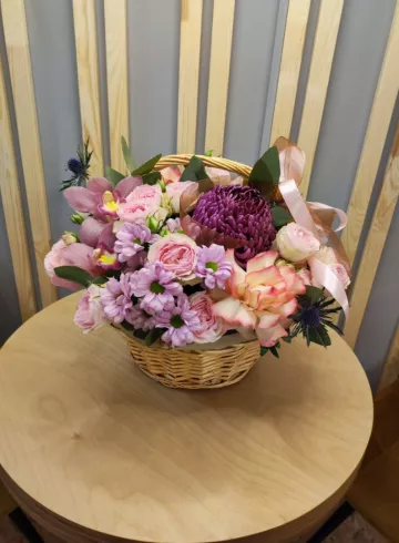 Корзина королевы от интернет-магазина цветов в 