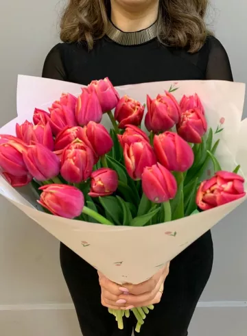 Букет 25 пионовидных тюльпанов от интернет-магазина цветов в 