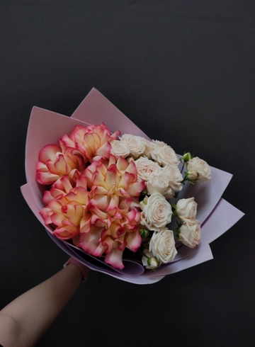 Букет из французских роз &laquo;Любовь&raquo; от интернет-магазина цветов в 