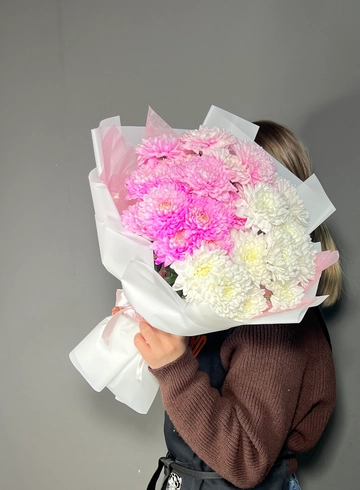 Букет из нежно-розовых хризантем  от интернет-магазина цветов в 