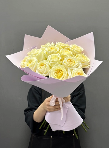 Букет из 15 пионовидных роз от интернет-магазина цветов в 