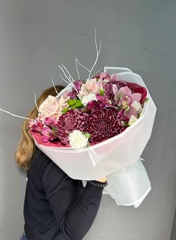 Букет «Бордо» с экзотическими цветами  от интернет-магазина цветов в 