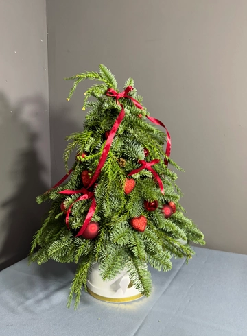 Елка из нобилиса и кипариса 55 см от интернет-магазина цветов в 