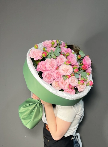 Букет из пионовдных роз &laquo; Леди&raquo; от интернет-магазина цветов в 