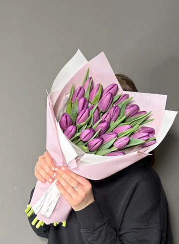 25 сиреневых тюльпанов  от интернет-магазина цветов в 