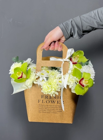 Сумочка с орхидеями &laquo;Радость&raquo; от интернет-магазина цветов в 