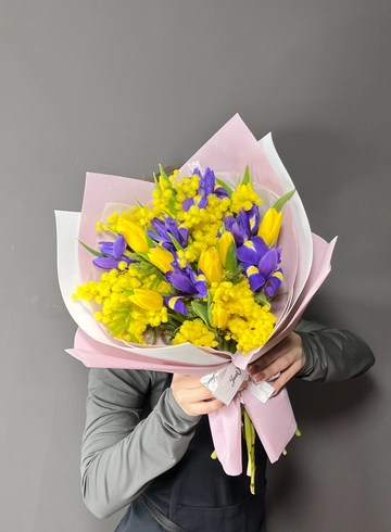 Букет из ирисов &laquo;Солнечное сочитание&raquo; от интернет-магазина цветов в 