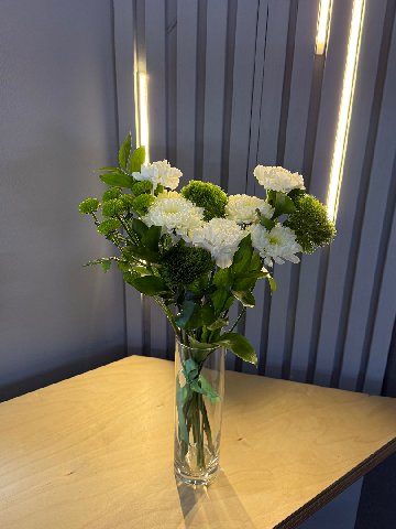 Композиция в вазе &laquo;Киви&raquo; от интернет-магазина цветов в 