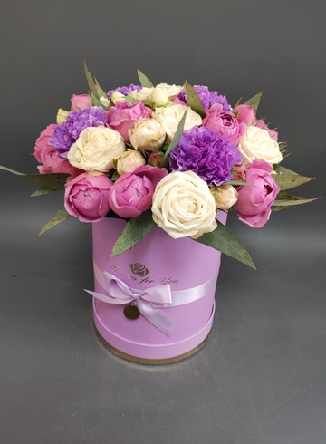 Шляпный короб &laquo;Мирабел&raquo; от интернет-магазина цветов в 