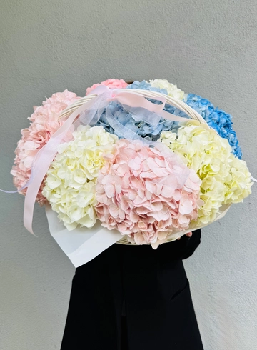 Облако из гортензий от интернет-магазина цветов в 