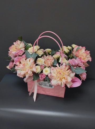 Мик французских и кустовых роз от интернет-магазина цветов в 