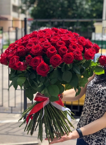 101 бордовая роза 70 см. от интернет-магазина цветов в 