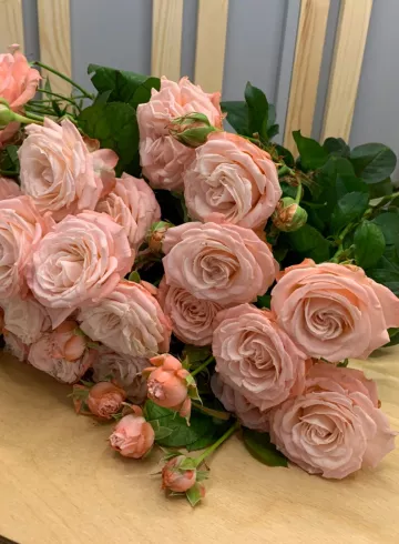 Букет "Мадам бомбастик" от интернет-магазина цветов в 