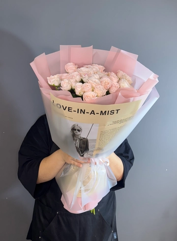 Букет из пионовидных роз " Мадам бомбастик" от интернет-магазина цветов в 